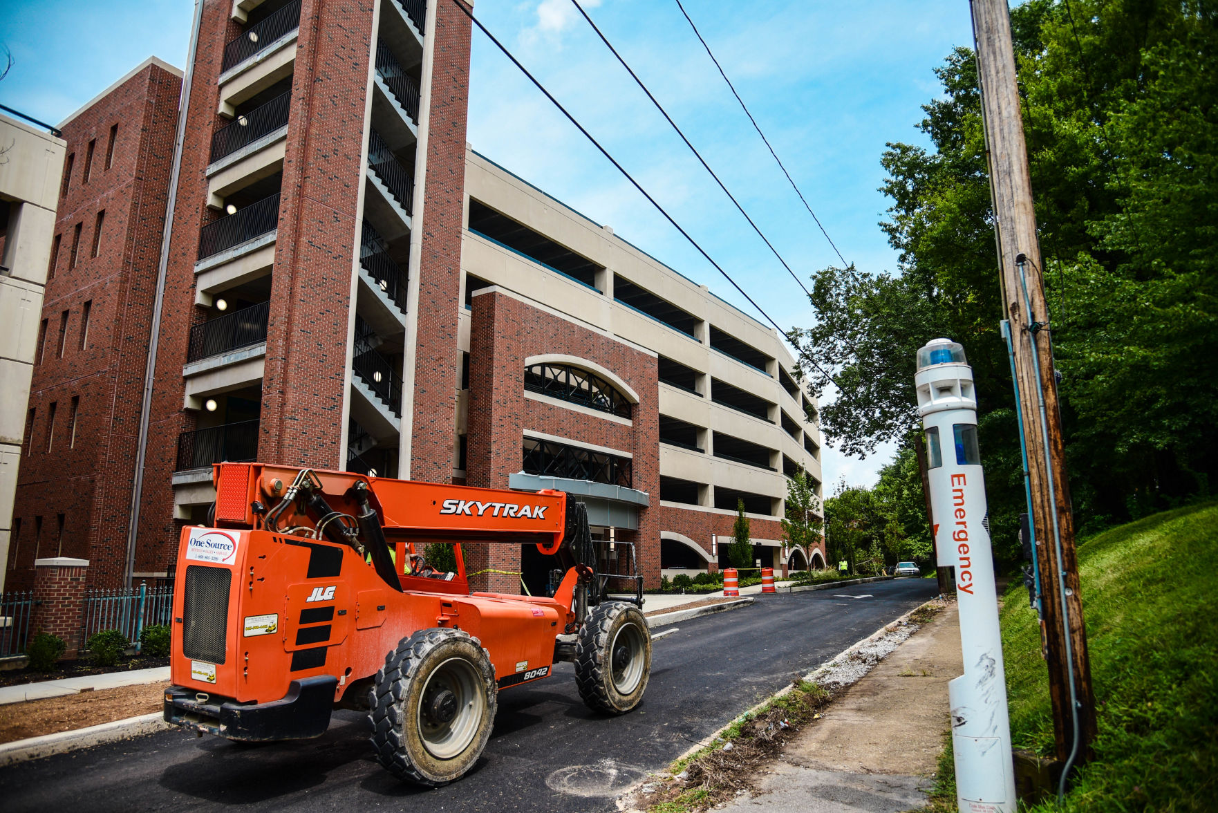 Lake Avenue parking
